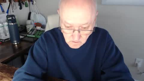 Snapshot of millenium0129 chatting on 12-05-25, 06:48 millenium0129 online show from 12-05-25, 06:48