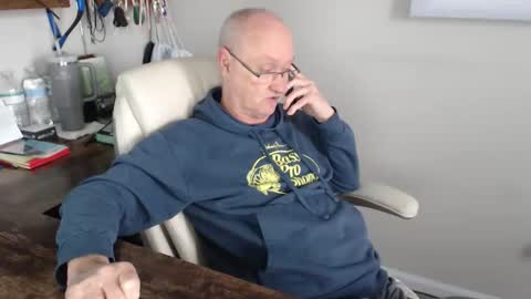 millenium0129 online show from 01-09-26, 05:48