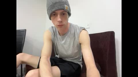 Snapshot of millerjdm chatting on 09-22-25, 05:04 SlimnHungOH online show from 09-22-25, 05:04