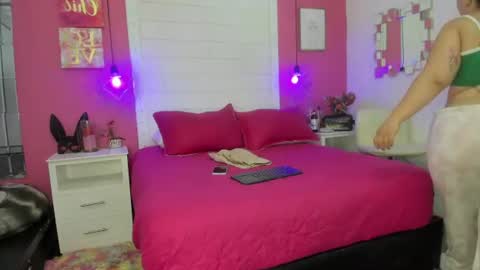 Snapshot of millers_rousse chatting on 06-11-26, 07:12 millers_rousse online show from 06-11-26, 07:12
