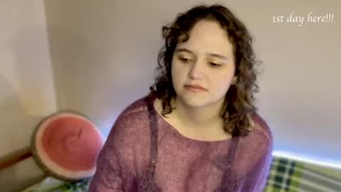 Snapshot of millie_feux chatting on 07-20-26, 12:47 Millie online show from 07-20-26, 12:47