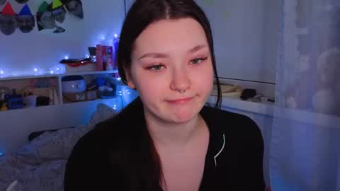 Millie online show from 11-04-25, 03:27