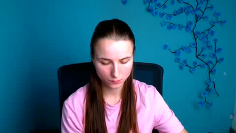 Snapshot of milly_liss chatting on 06-18-26, 09:14 Milly online show from 06-18-26, 09:14