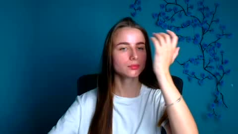 Snapshot of milly_liss chatting on 06-29-26, 05:35 Milly online show from 06-29-26, 05:35
