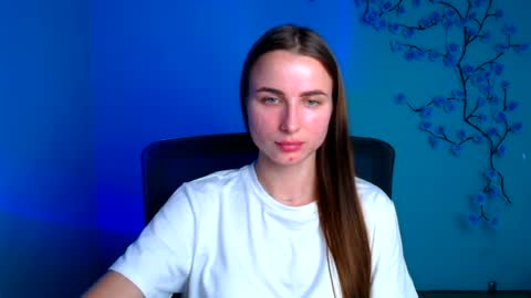 Snapshot of milly_liss chatting on 06-29-26, 10:15 Milly online show from 06-29-26, 10:15