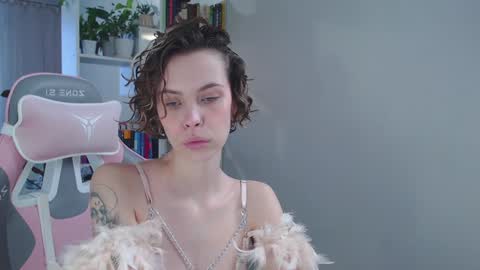 Milly online show from 01-10-25, 07:25