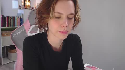 Milly online show from 02-01-25, 07:05