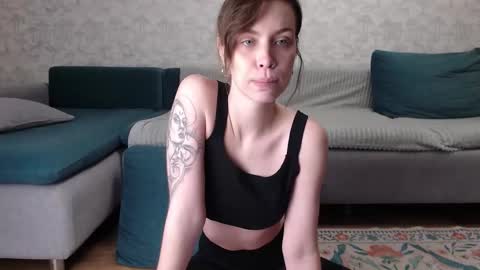 Milly online show from 11-23-25, 09:20