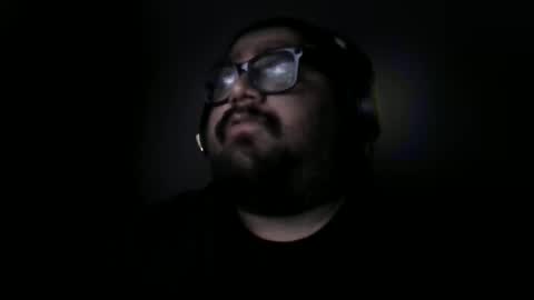 milo69966 online show from 12-01-25, 07:46