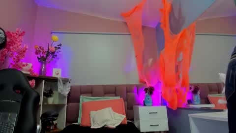  Milu Belucci  online show from 10-18-25, 03:57