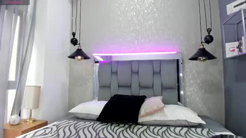 Snapshot of milu_beluci chatting on 06-19-26, 02:21 Milu Belucci online show from 06-19-26, 02:21