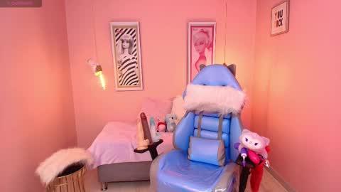 milu_carbajal_x online show from 02-17-26, 04:09