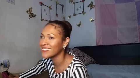 Milu online show from 10-18-25, 05:32