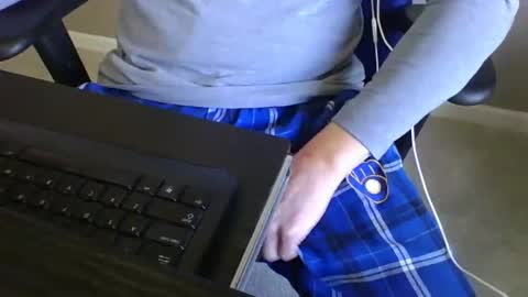 milwaukeebadger24 online show from 01-21-25, 06:34