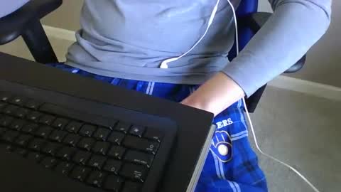 milwaukeebadger24 online show from 01-24-25, 04:17