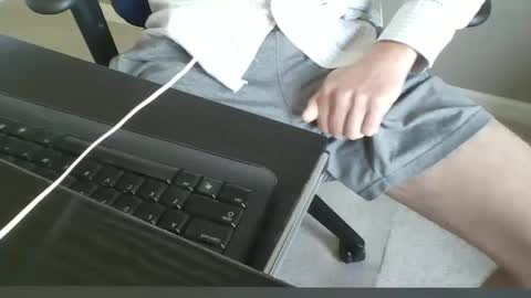 milwaukeebadger24 online show from 09-12-25, 03:01