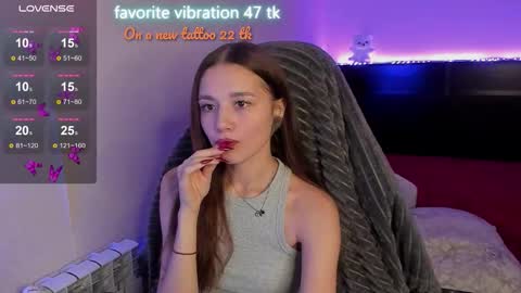 Emily online show from 09-29-25, 06:24