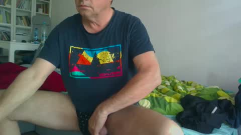 Snapshot of milymen26 chatting on 06-01-26, 04:25 Milymen26 Polish man master fereskik straight mature online show from 06-01-26, 04:25
