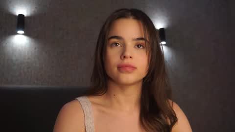 Snapshot of milyyclaars chatting on 02-19-26, 01:07 Linda online show from 02-19-26, 01:07