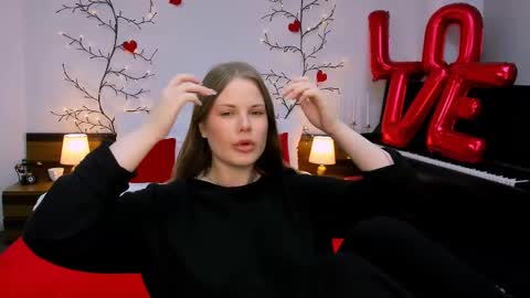 Kelly online show from 02-25-25, 06:14