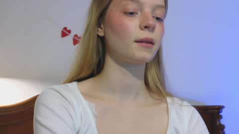 Snapshot of mimichelle chatting on 12-08-24, 04:57 mimichelle online show from 12-08-24, 04:57