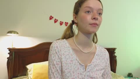 Snapshot of mimichelle chatting on 12-10-24, 05:50 mimichelle online show from 12-10-24, 05:50