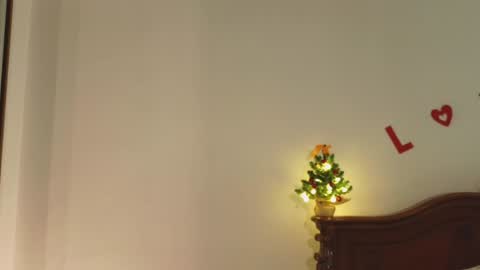 Snapshot of mimichelle chatting on 12-29-24, 07:39 mimichelle online show from 12-29-24, 07:39