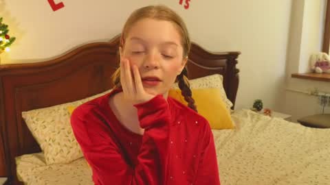 Snapshot of mimichelle chatting on 12-31-24, 09:21 mimichelle online show from 12-31-24, 09:21