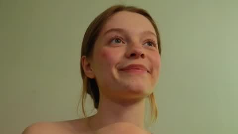 Snapshot of mimichelle chatting on 02-23-25, 06:17 mimichelle online show from 02-23-25, 06:17