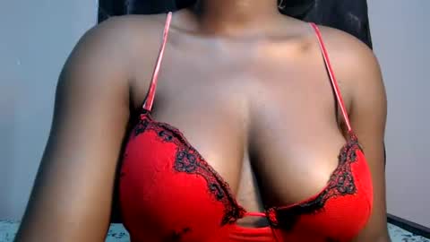 Snapshot of mimiebony chatting on 07-07-26, 06:58 mimiebony online show from 07-07-26, 06:58