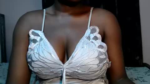 Snapshot of mimiebony chatting on 07-13-26, 07:55 mimiebony online show from 07-13-26, 07:55