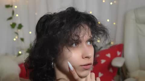 Snapshot of mimilicks chatting on 11-01-25, 12:07 IRIS online show from 11-01-25, 12:07