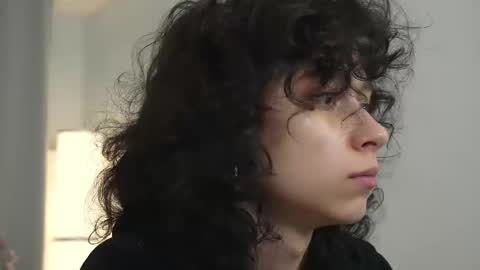 Snapshot of mimilicks chatting on 11-04-25, 06:23 IRIS online show from 11-04-25, 06:23