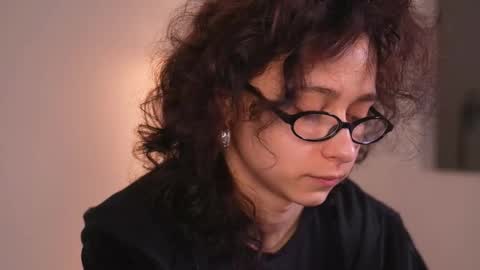 Snapshot of mimilicks chatting on 11-22-25, 07:40 IRIS online show from 11-22-25, 07:40