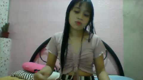 Snapshot of mimiyolove chatting on 01-26-25, 02:35 mimiyolove online show from 01-26-25, 02:35