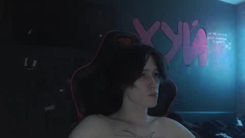 Snapshot of min1pekka chatting on 09-28-25, 12:27 Max online show from 09-28-25, 12:27