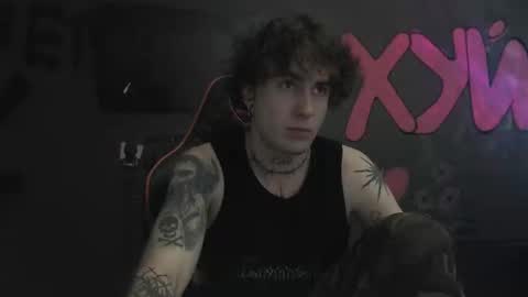 Snapshot of min1pekka chatting on 10-19-25, 03:01 Max online show from 10-19-25, 03:01