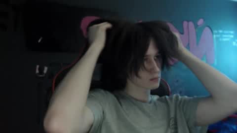 Snapshot of min1pekka chatting on 11-26-25, 02:34 Max online show from 11-26-25, 02:34