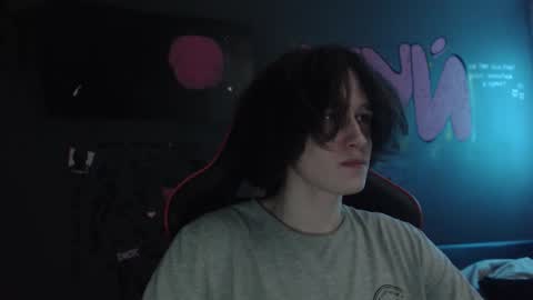 Snapshot of min1pekka chatting on 11-27-25, 01:29 Max online show from 11-27-25, 01:29