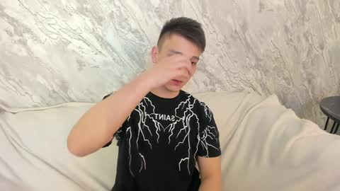 minato_kono online show from 02-01-25, 06:08