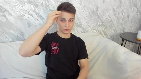 minato_kono online show from 02-06-25, 07:18