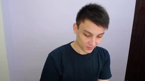 minato_kono online show from 03-01-25, 09:18