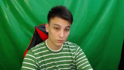 minato_kono online show from 10-14-25, 04:19