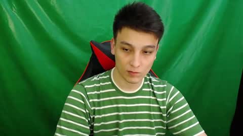 minato_kono online show from 10-18-25, 10:54