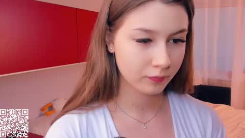 Snapshot of minditrelles chatting on 11-15-25, 07:16 Mindi online show from 11-15-25, 07:16