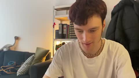 Snapshot of mindly chatting on 01-14-25, 11:42 Mindly online show from 01-14-25, 11:42