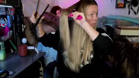 Mindy Mars online show from 10-08-25, 02:58