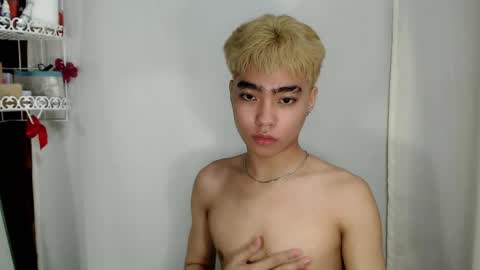 mingkla_man online show from 04-14-26, 11:22