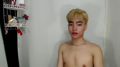 mingkla_man online show from 04-19-26, 06:10