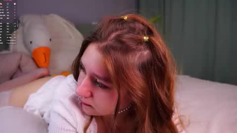 Snapshot of minhgrow chatting on 02-20-26, 01:46 Mary online show from 02-20-26, 01:46